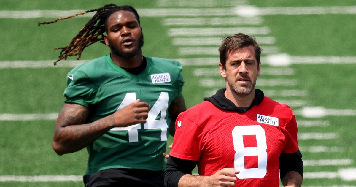 Packers' Aaron Rodgers practices, could be only 50 percent for