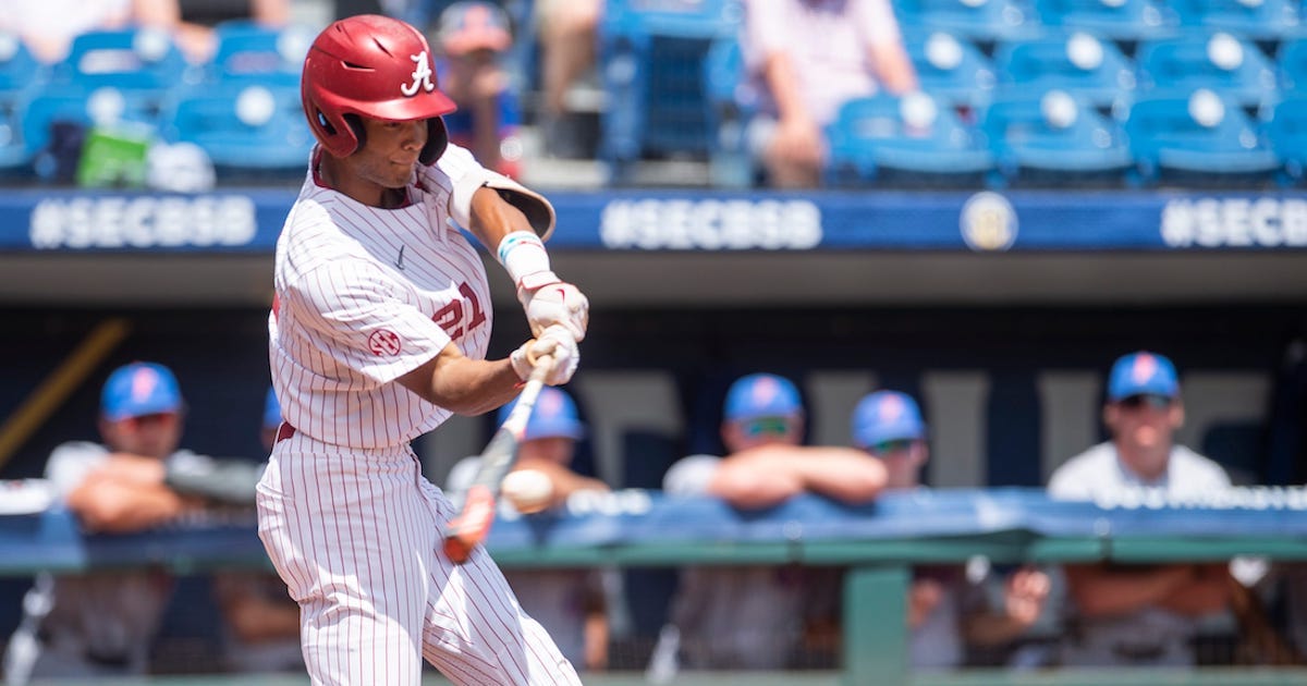 Watch Andrew Pinckney's monster home run to give Alabama baseball lead over  Troy