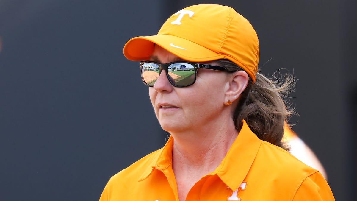 Tennessee’s Karen Weekly discusses early nerves, pitching vs. Texas in Game 1 of Super Regional