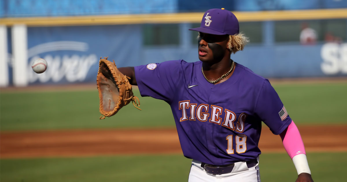 LSU left fielder Tre’ Morgan makes incredible diving catch at SEC Tournament