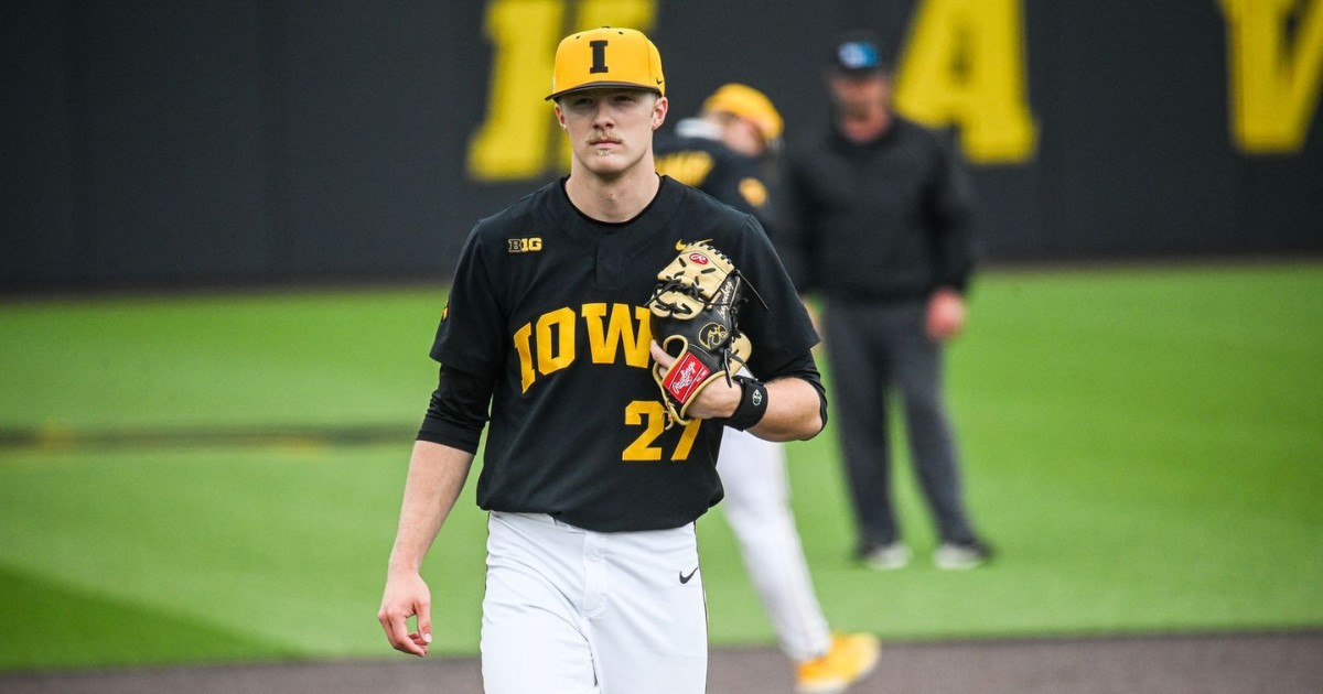 Iowa baseball's Sam Hojnar enters NCAA transfer portal