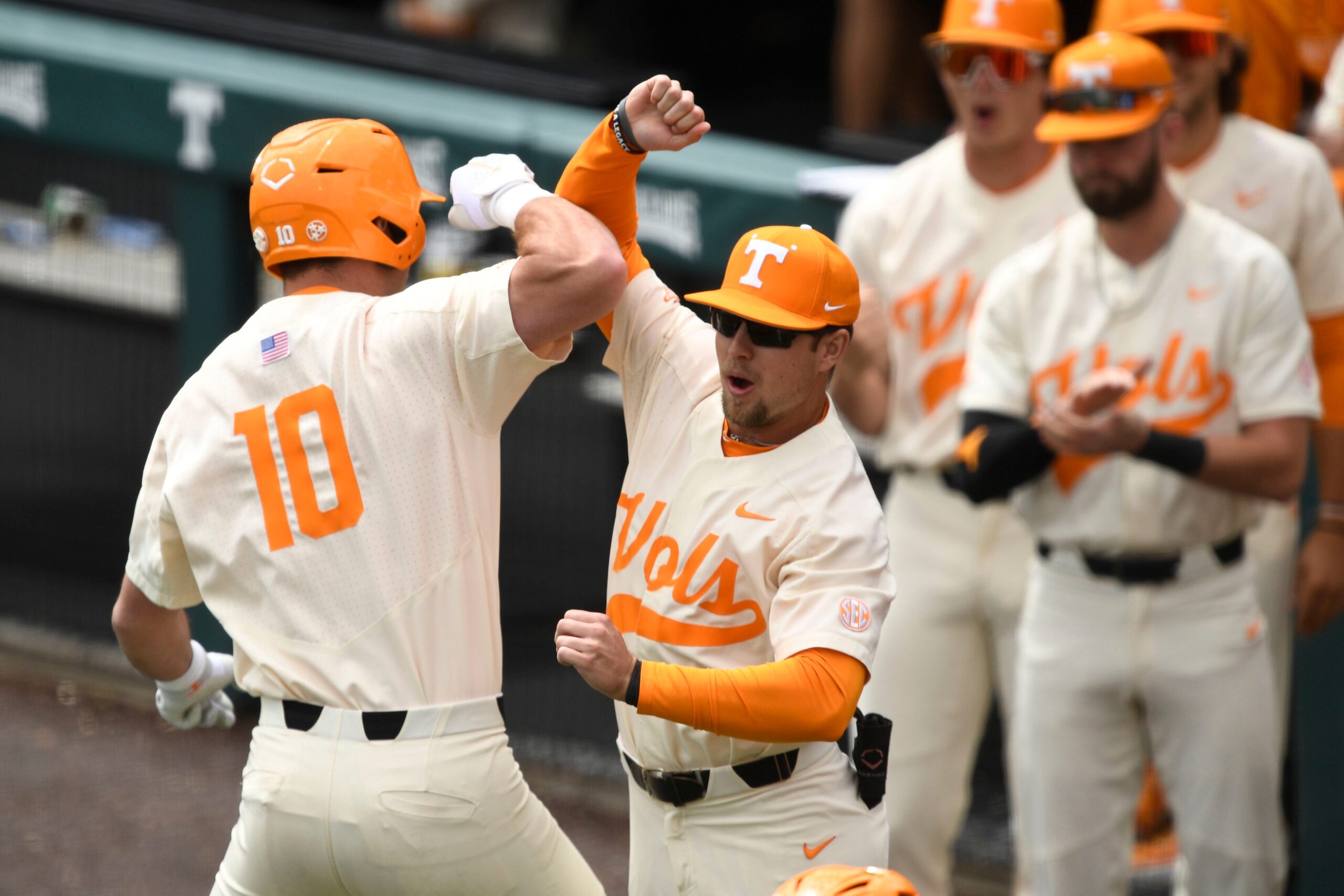 Tennessee baseball became road warriors on way back to Omaha