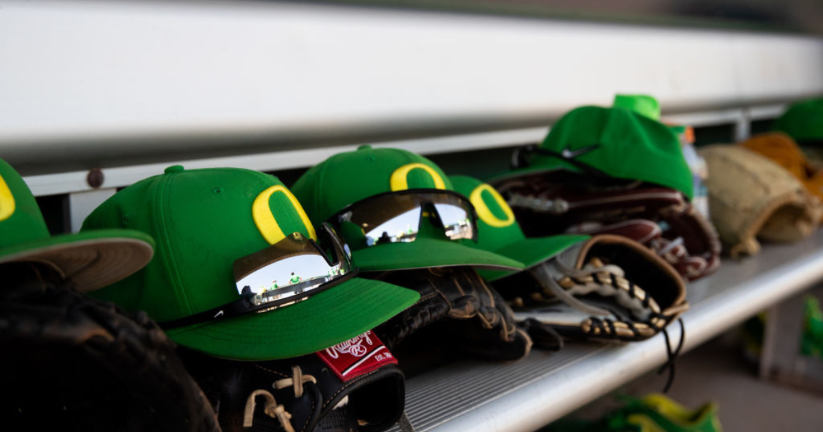 Oregon baseball beats Xavier winning the Nashville NCAA regional tournament