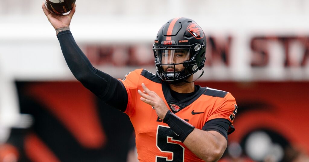 d-j-uiagalelei-puts-together-historic-performance-in-oregon-state-debut