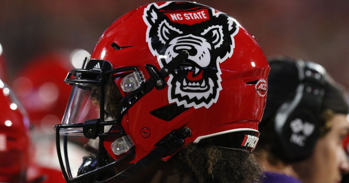 NC State football inducts NFL coaching legend Bill Cowher into