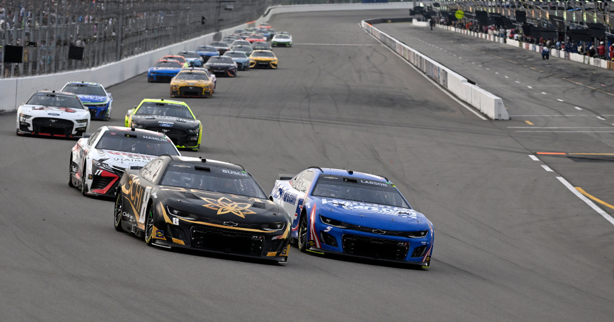 Kyle Busch wins Enjoy Illinois 300 in overtime after delays and