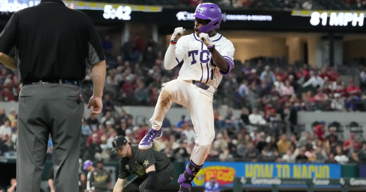 TCU Baseball Advances to Super Regional With Win Over Arkansas