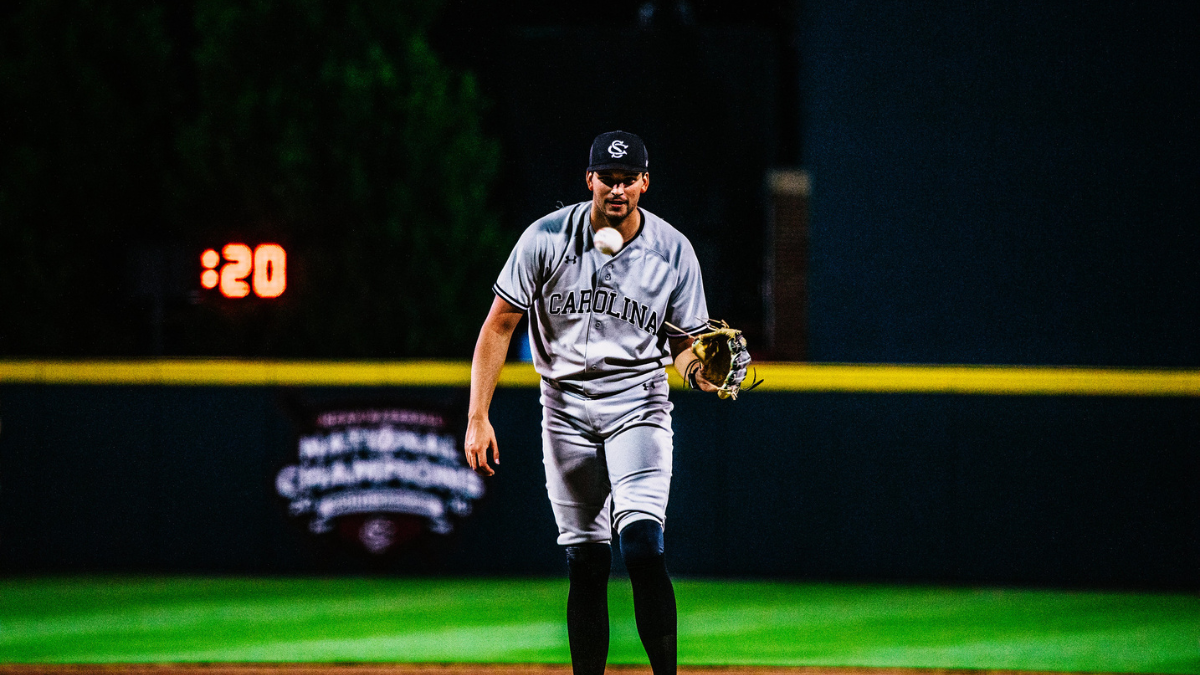 South Carolina drops opening game of Super Regional