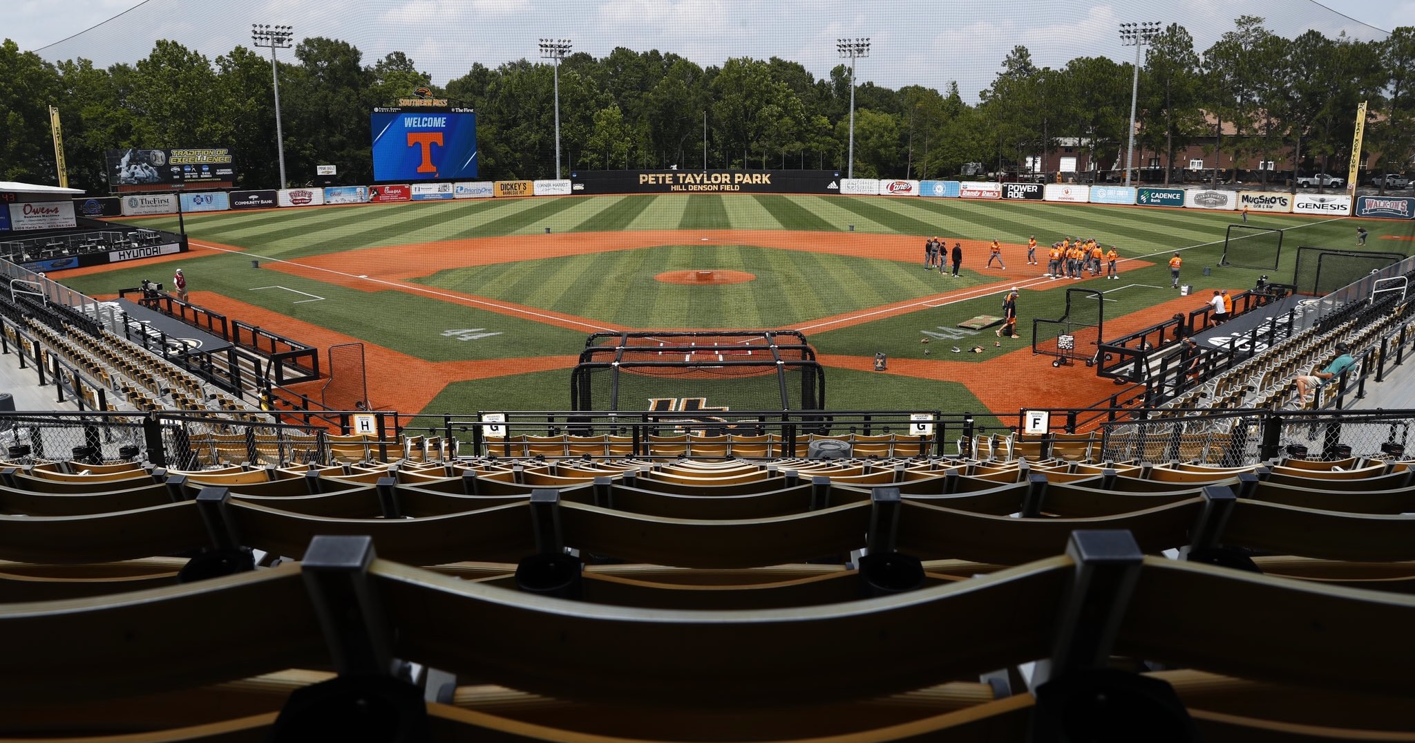 What TV channel is Tennessee Vols vs Southern Miss baseball game on today?  Free live stream, how to watch Game 2 online (6/11/2023) 