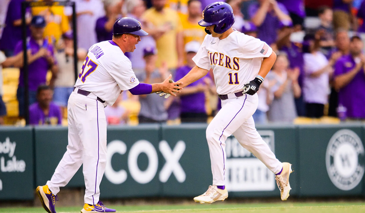 LSU wins game one of NCAA Super Regional round 14-0 over Kentucky