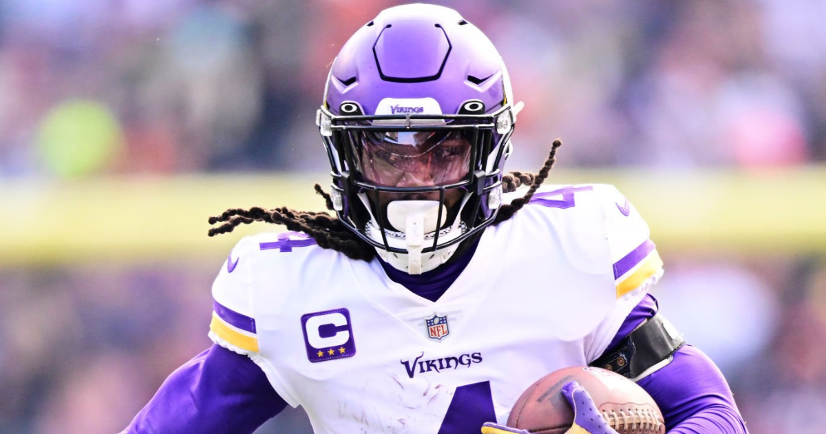 Ex-Dolphins RB Myles Gaskin signing with Vikings; Miami begins