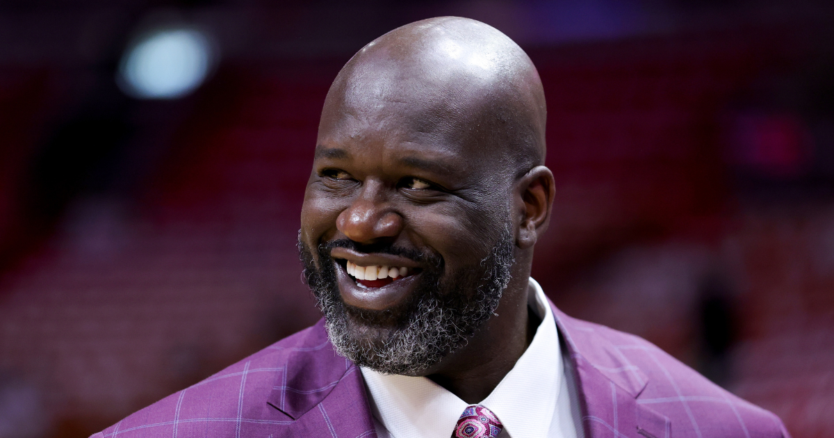 Shaq surprises family in Home Depot, buys them new washer and dryer