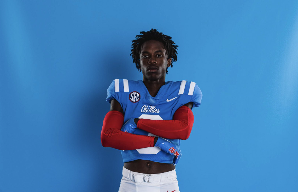 Travaris Banks commits to Ole Miss over Tennessee