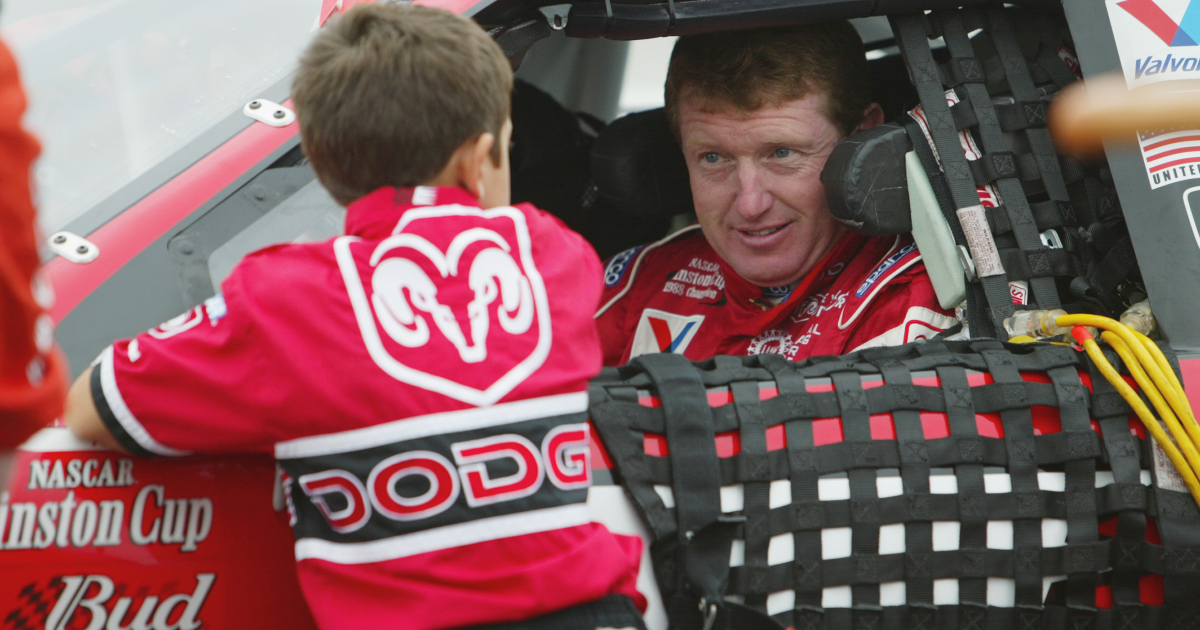 Chase Elliott fondly remembers celebrating with dad Bill Elliott for