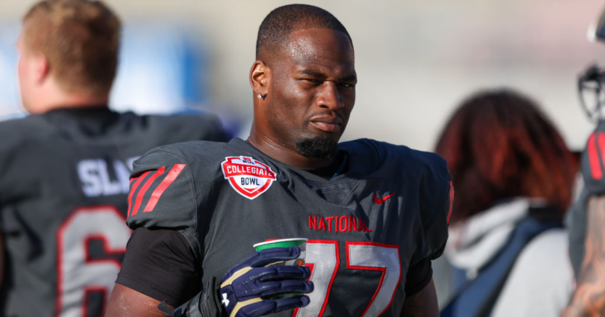 Newsstand: Former Notre Dame DL Jayson Ademilola learns next professional destination