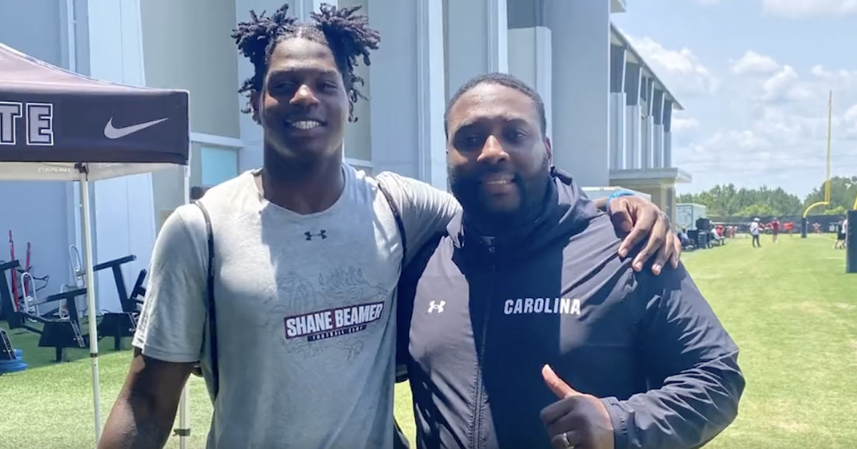 Florida pass-rusher hits radar with Gamecocks offer