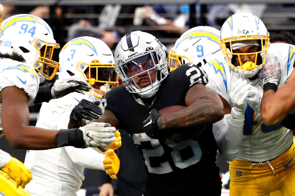 Raiders offered to make Josh Jacobs one of five highest-paid