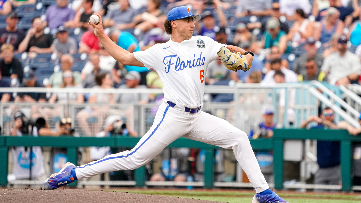 Florida outfielder Ty Evans (2) runs to first base during an NCAA