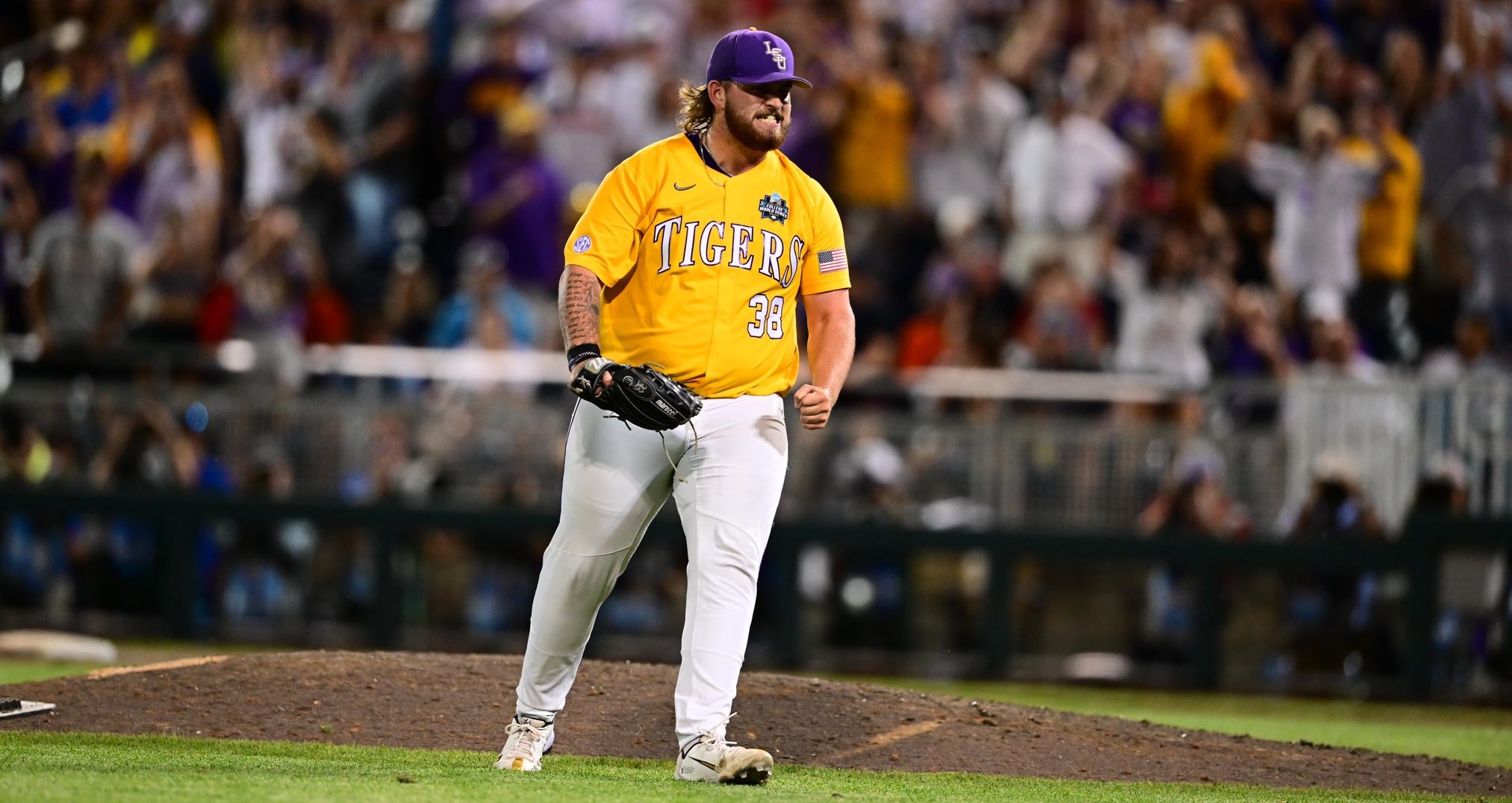 Photos: Belly Bomb in the 11th gives LSU 1-0 lead over Florida in