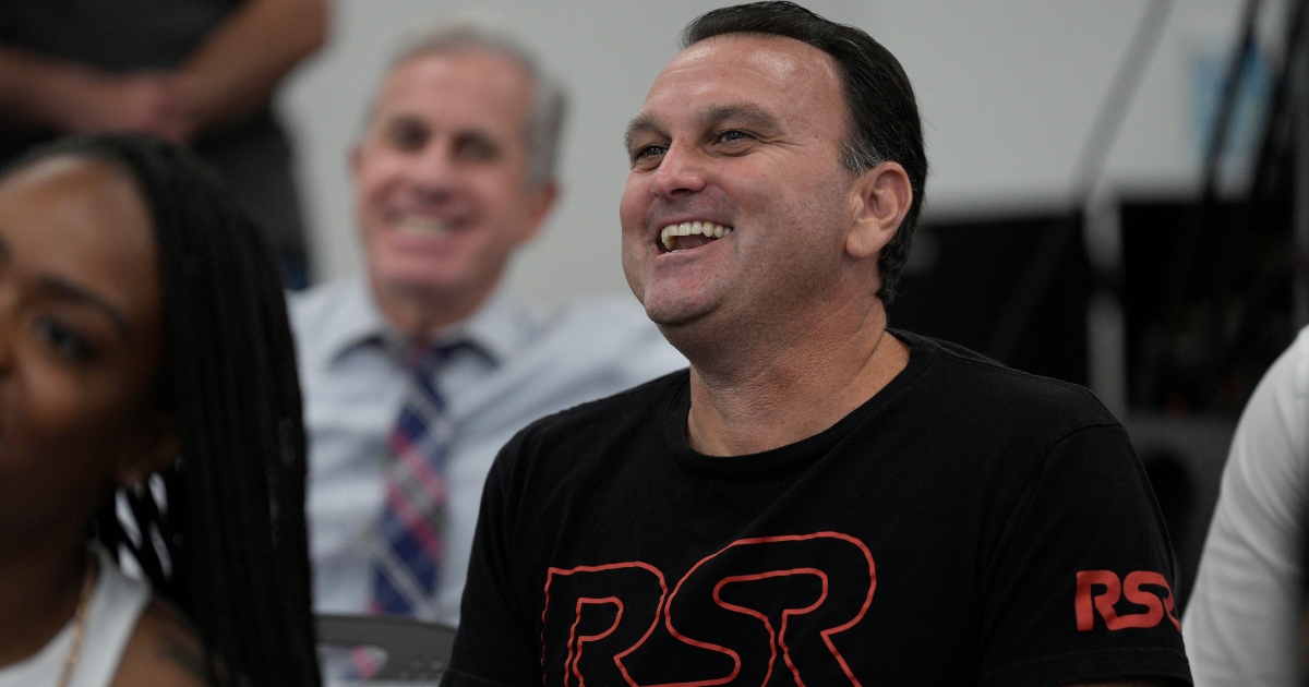 PETA calls agent Drew Rosenhaus ‘some wannabe macho man’ for wrestling shark video