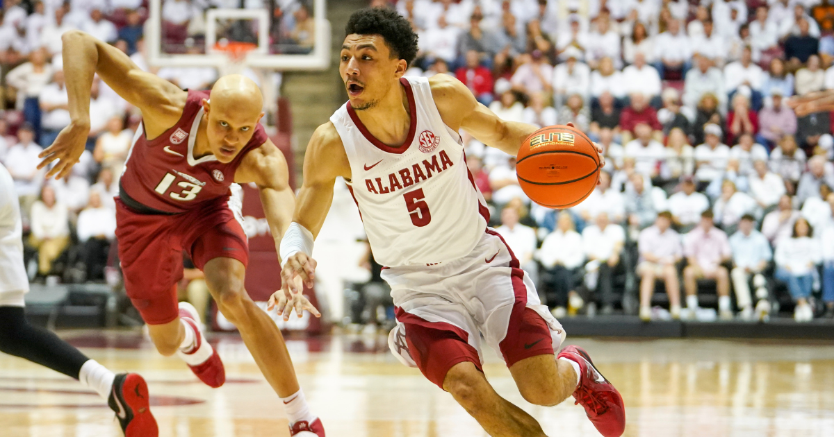 Alabama point guard Jahvon Quinerly to enter NCAA transfer portal