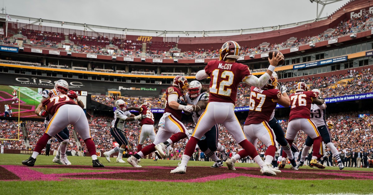 How Tall is Colt Mccoy?  Colt Mccoy Height Revealed