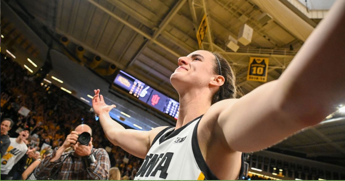 Caitlin Clark wins Big Ten Female Athlete of the Year