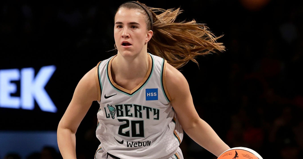 Sabrina Ionescu sets WNBA and NBA all-time record in three-point