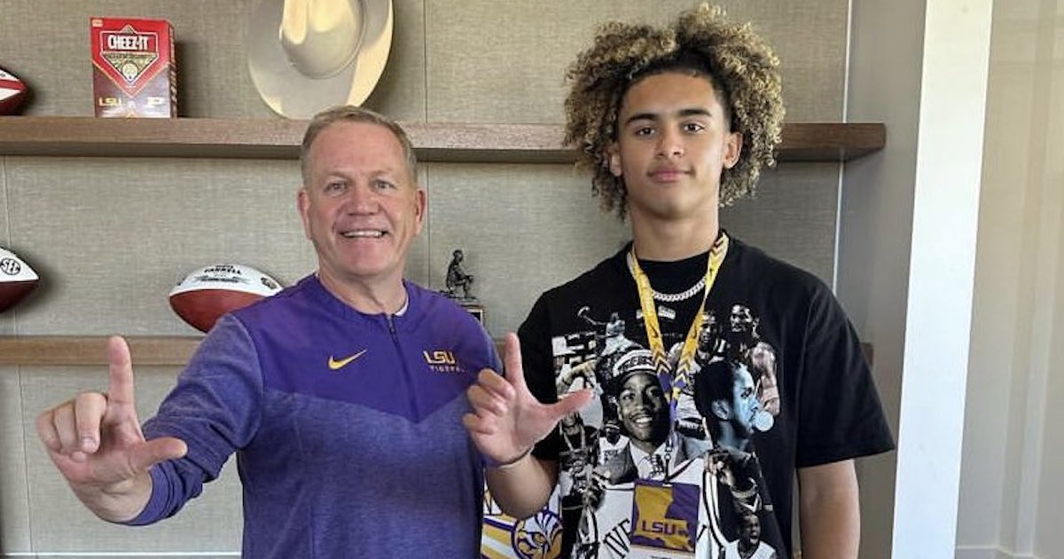 LSU makes top schools for QB Julian Lewis