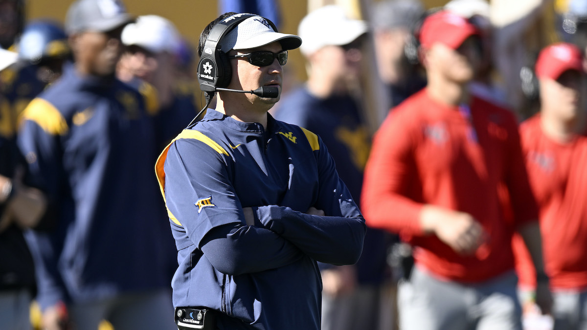 Report: West Virginia’s Neal Brown to resume play calling for 2023 season