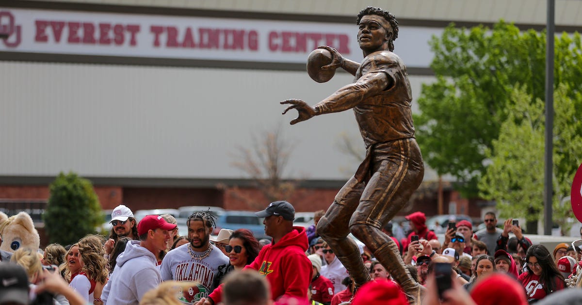 Kyler Murray statue unveiled for Oklahoma's Heisman Park