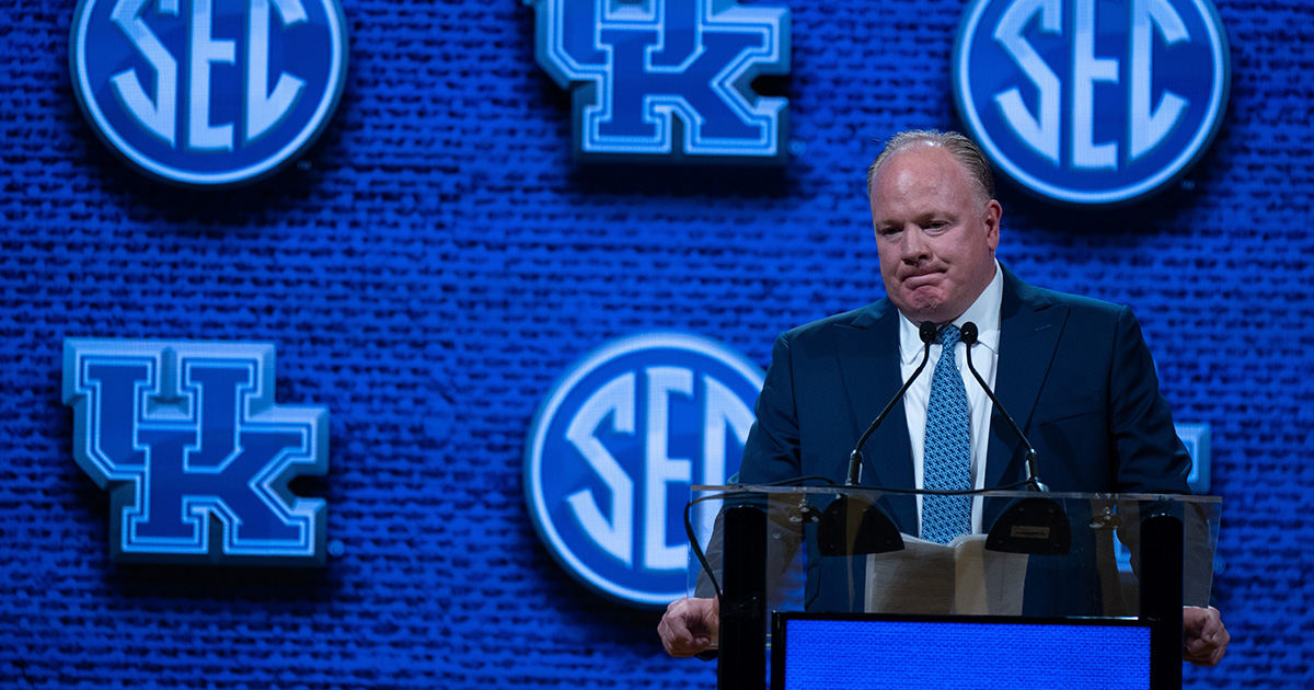 Mark Stoops Takes Responsibility For Kentucky's Struggles Responding To 