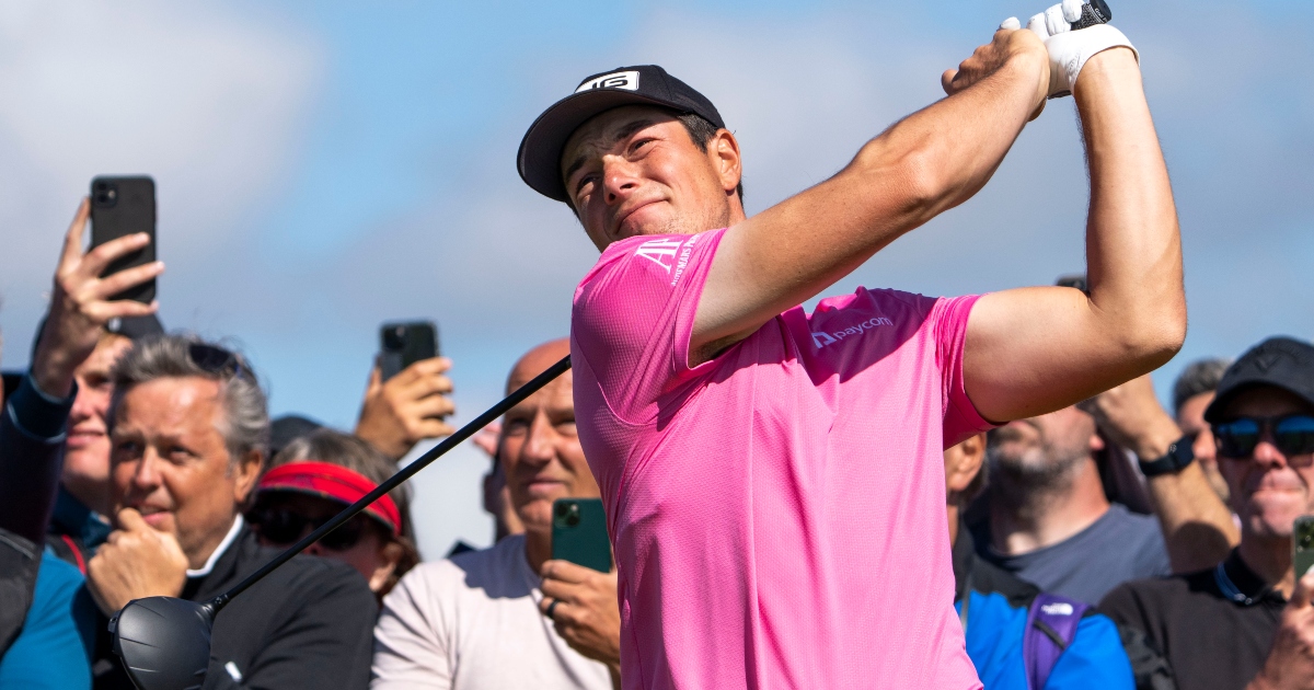 Mics catch Viktor Hovland get hit with bird poop at Open Championship: ‘I just got s*** on’