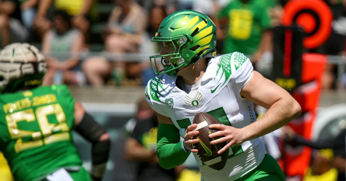 Oregon Football: Bo Nix describes weekly process of choosing uniforms