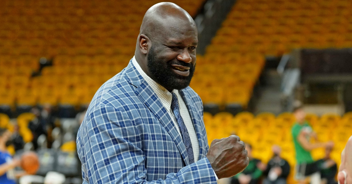 Shaq uses giant fish to troll Charles Barkley