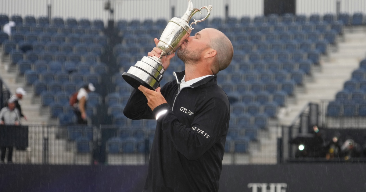 Brian Harman chugs beer out of Claret Jug after The Open win