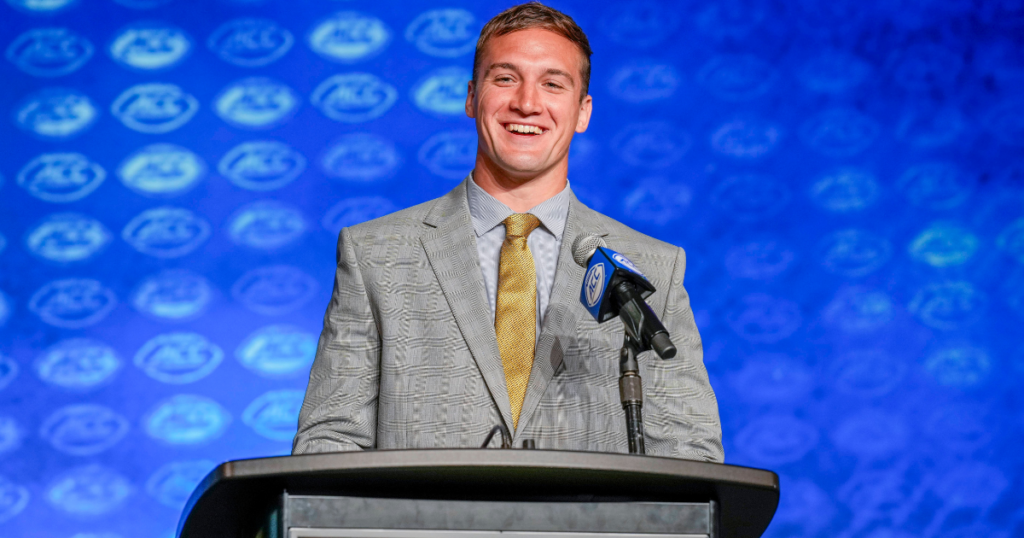 Pitt QB Phil Jurkovec