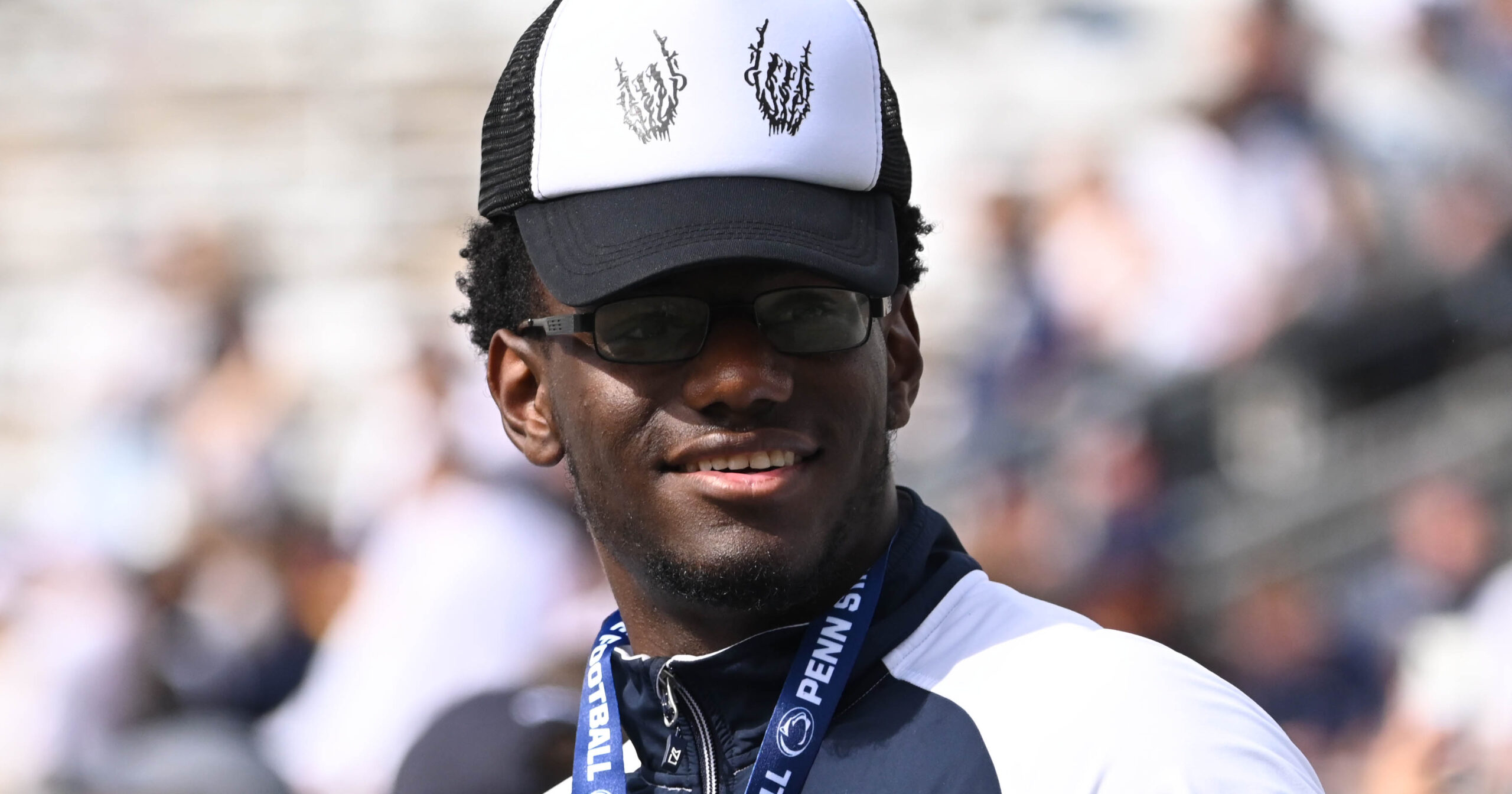 Michigan recruiting: On300 LB Cam Smith talks offer