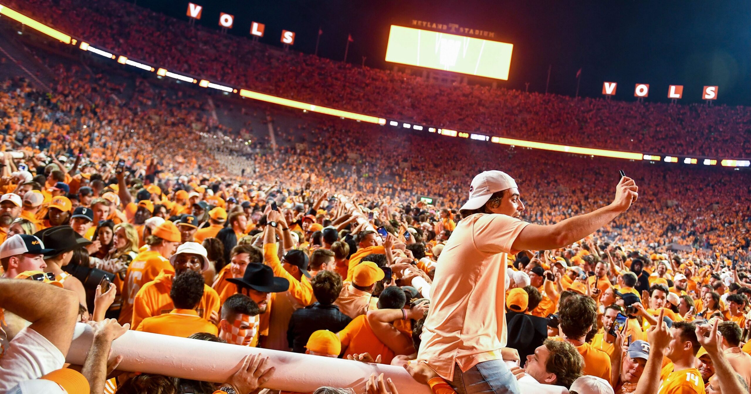 Tennessee Baseball: Vols Win, Set Up Sunday Showdown vs. Florida - Rocky  Top Talk