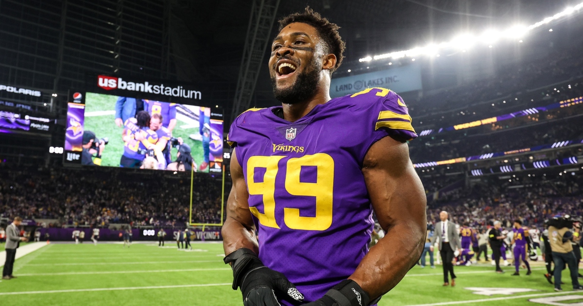 Vikings agree to one-year, $20 million deal with Pro Bowl pass rusher Danielle Hunter