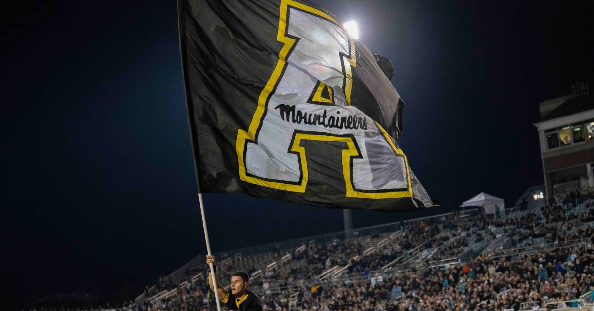 Appalachian State QB Ryan Burger signs NIL deal for self-titled burger