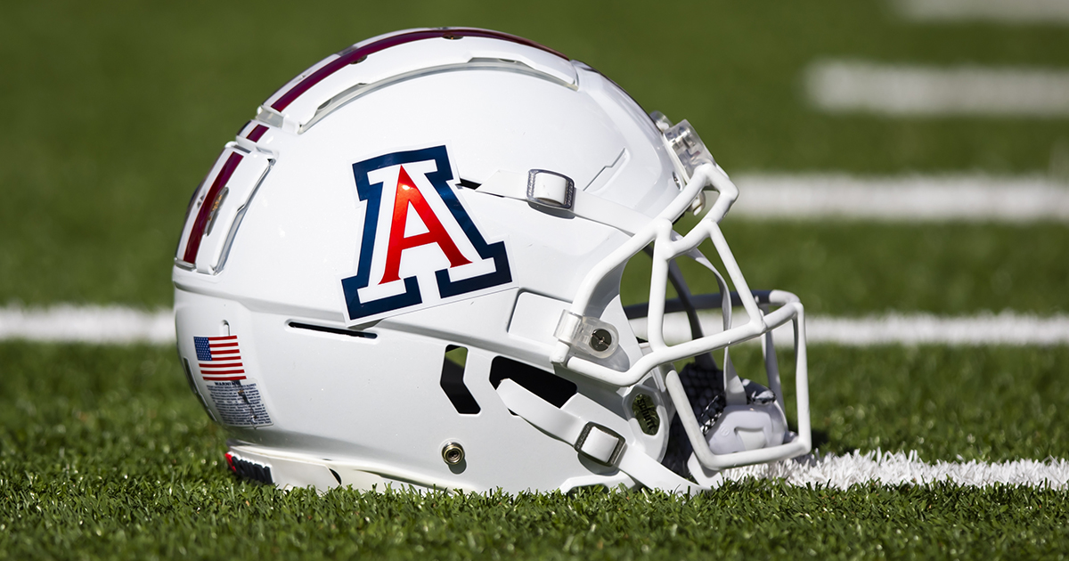 Arizona OL withdraws from NCAA Transfer Portal