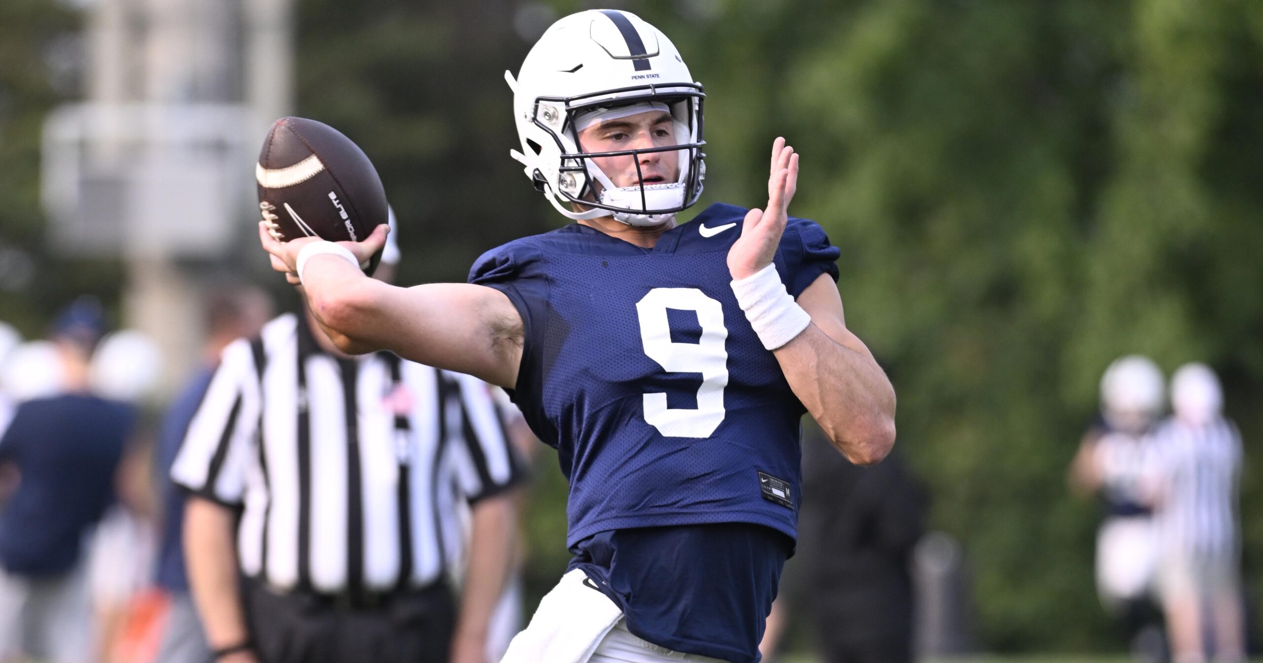 Quarterback Beau Pribula