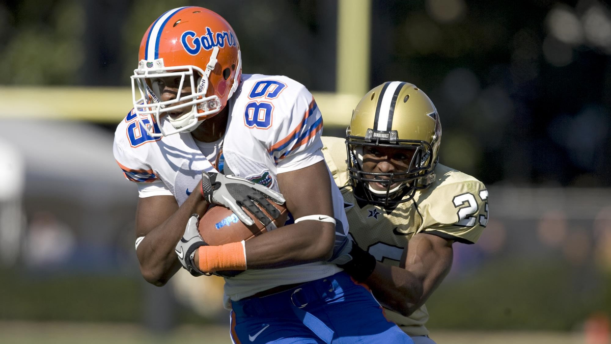 Florida Football: Former Gators LB Brandon Spikes joins coaching staff