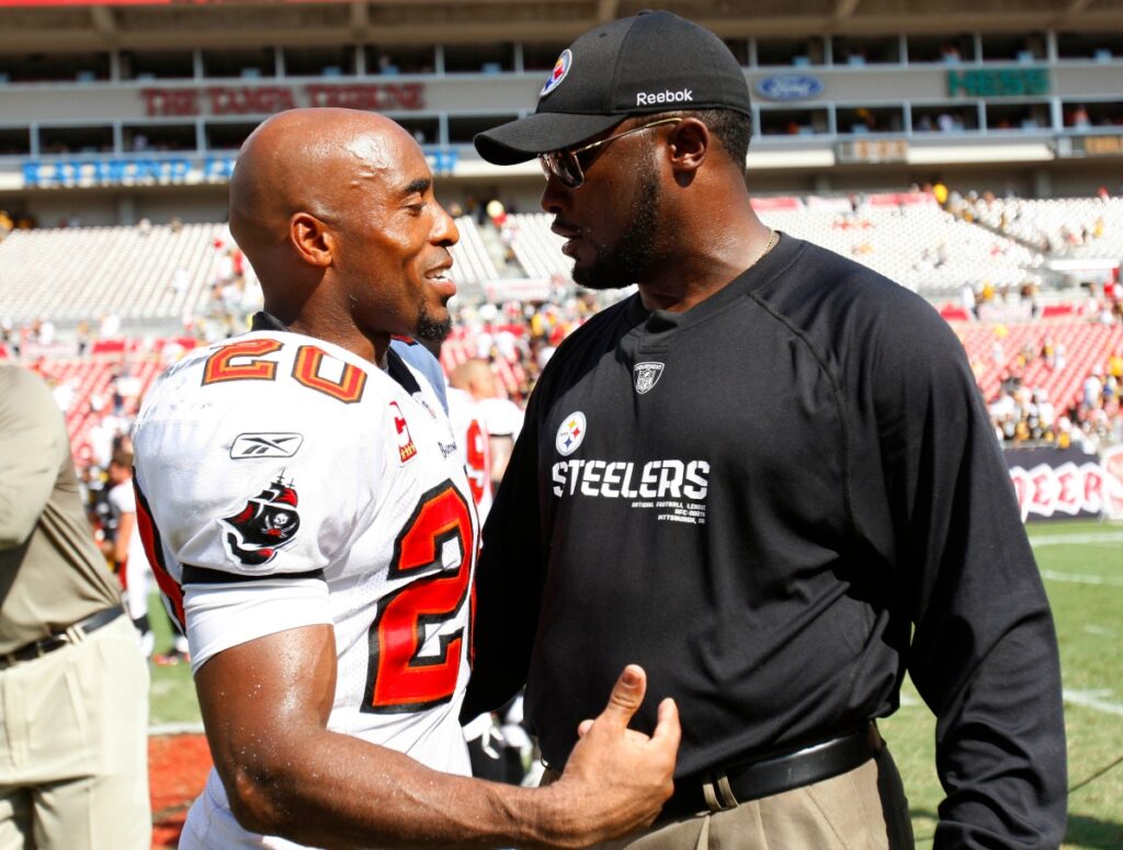 Rondé Barber gets set for Hall of Fame ceremony