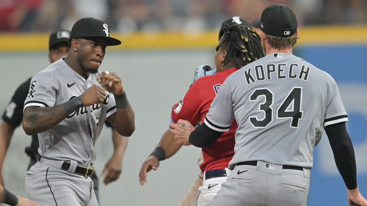 Jose Ramirez clocks Tim Anderson in face as Cleveland Guardians, Chicago White Sox brawl