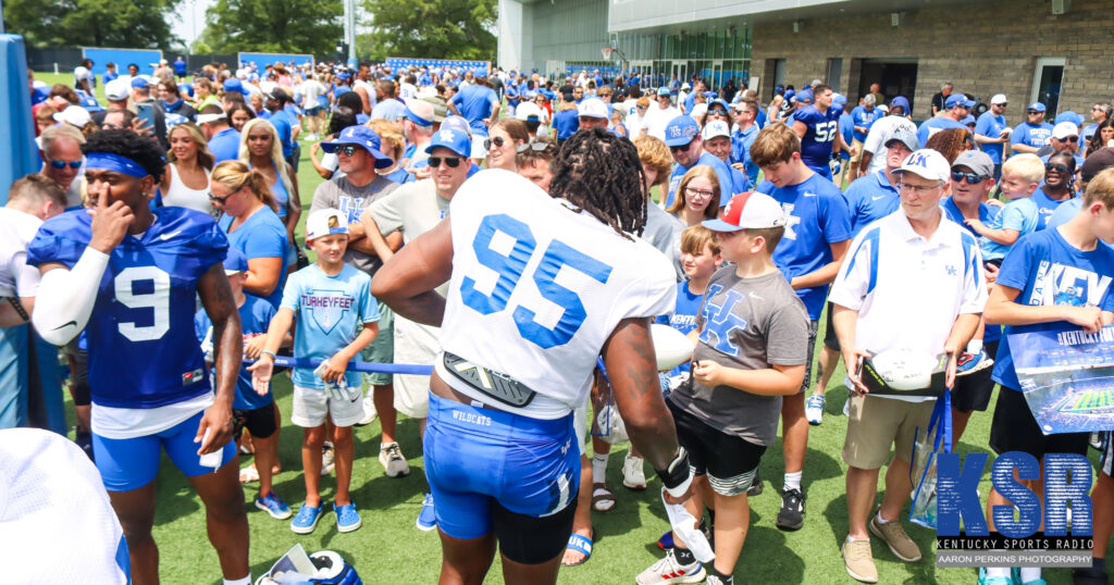 Kentucky DL Jamarius Dinkins plans to enter Transfer Portal