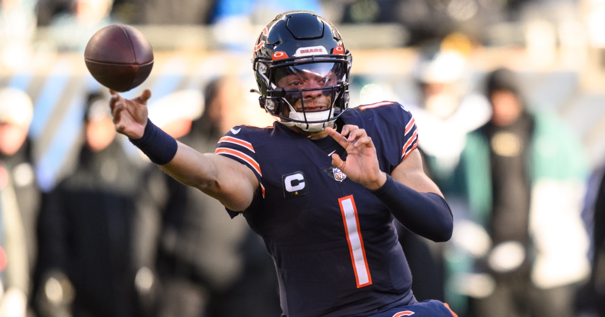 Chicago Bears game today: Ready or not, QB Justin Fields started