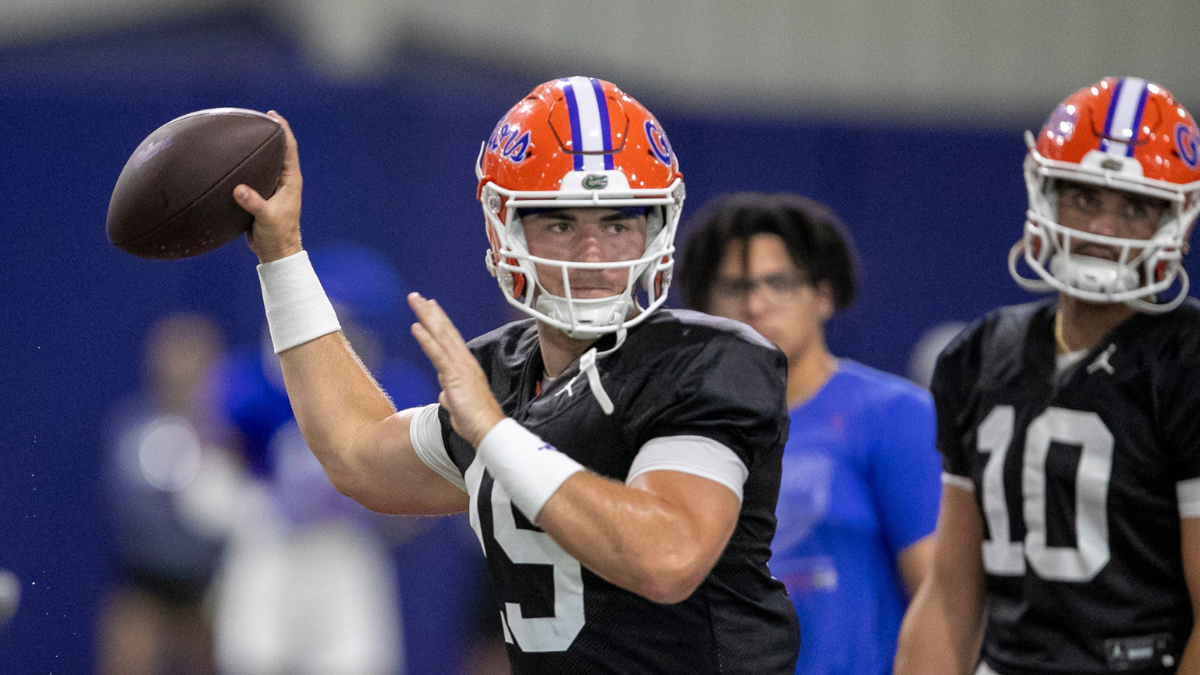 Billy Napier names Graham Mertz Florida Gators starting quarterback