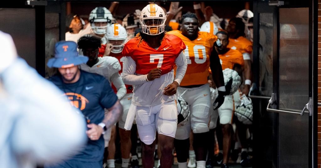 Josh Heupel breaks down Joe Milton III’s performance in Tennessee’s first scrimmage